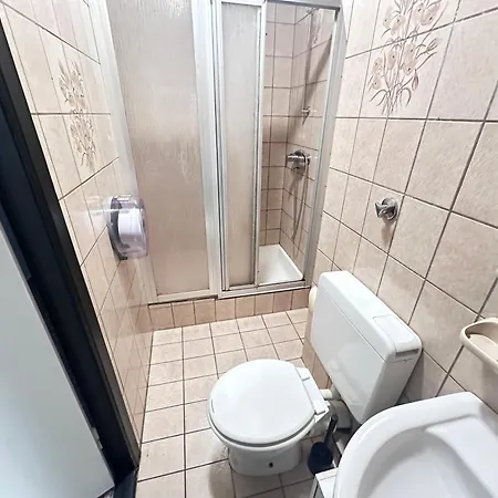 Mk 4 - Kostenlose Parkplätze - Gelegen - Bis Zu 5 Personen Apartment
